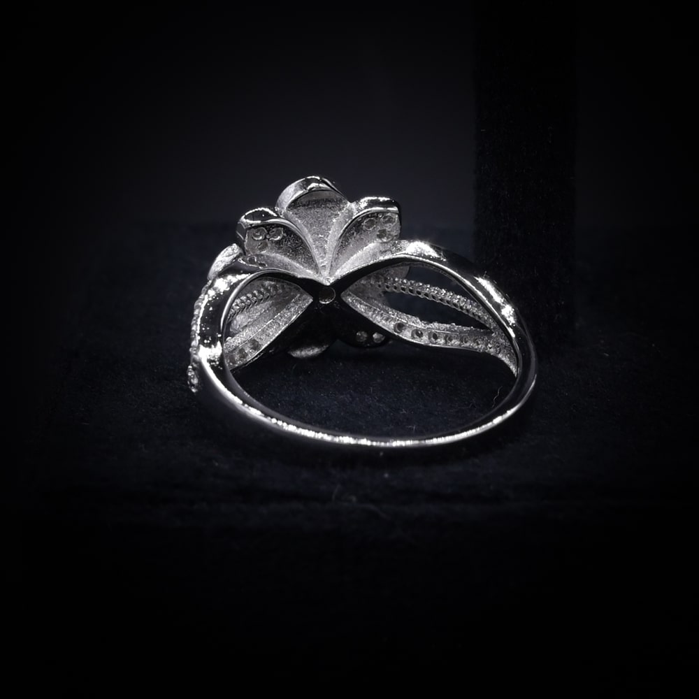 Royale Blossom Halo Ring – Italian 92.5 Silver Luxury Edition