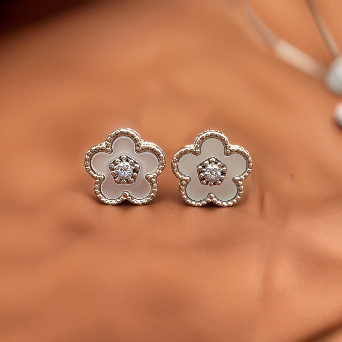 Elegant Flower Set in Italian 92.5 Silver