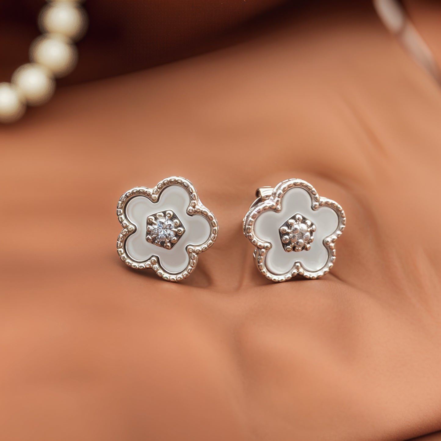 Elegant Flower Set in Italian 92.5 Silver