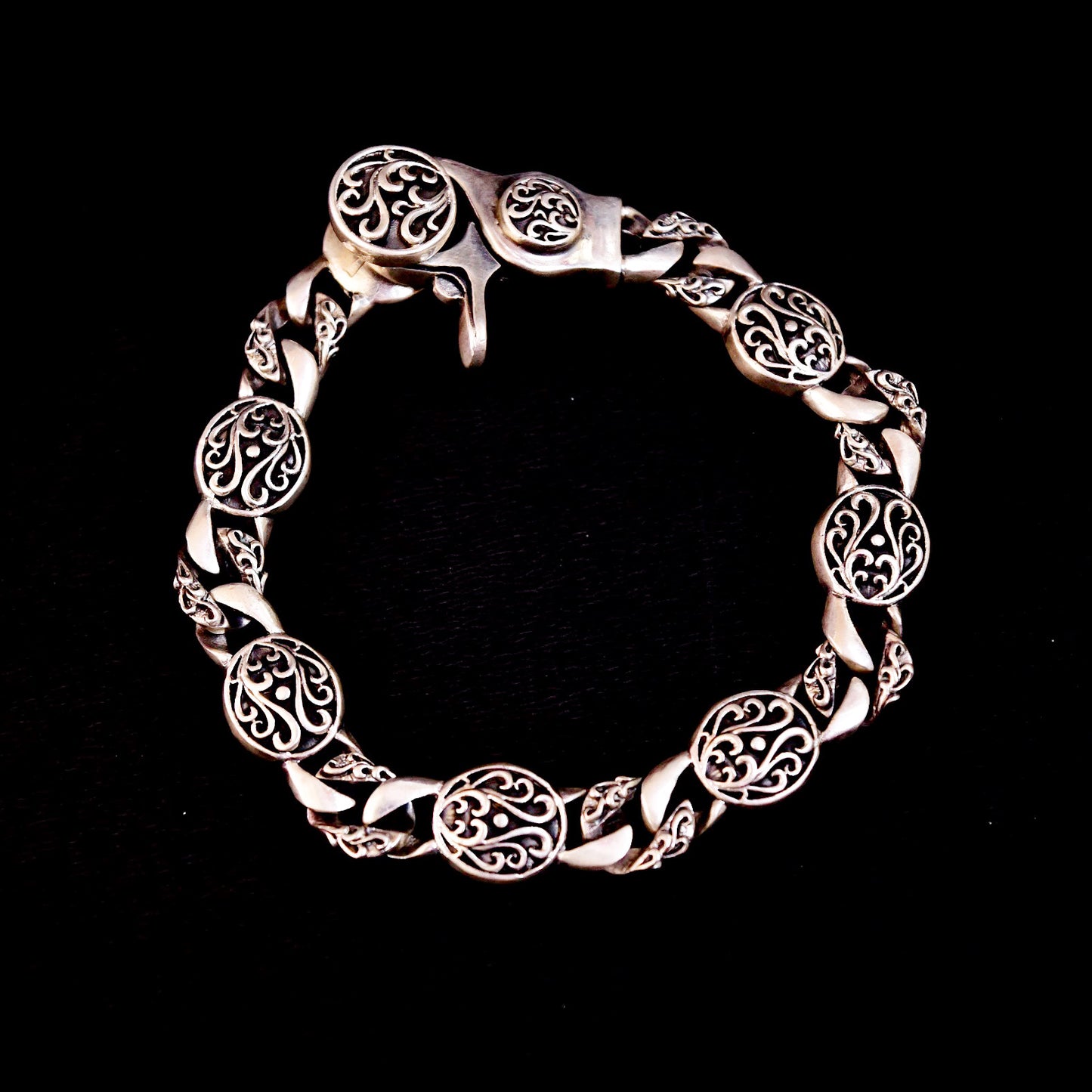 92.5 Silver Oxidised Antique Round Motif Bracelet