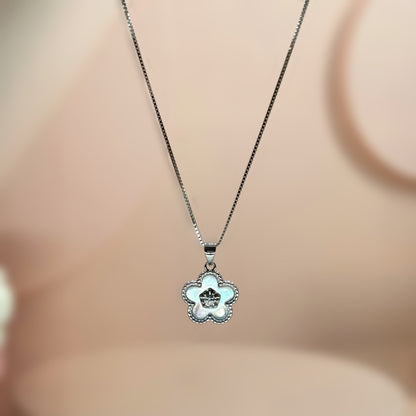 Elegant Flower Set in Italian 92.5 Silver