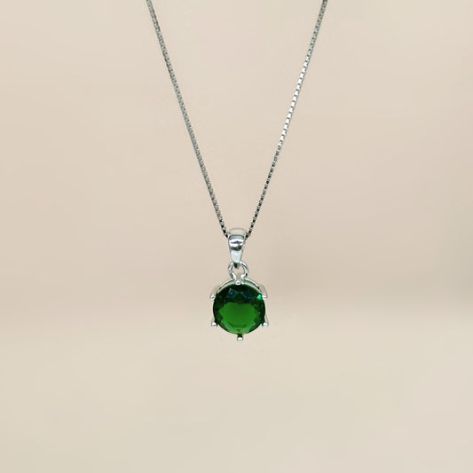 Green Solitaire Necklace in Italian 92.5 Silver