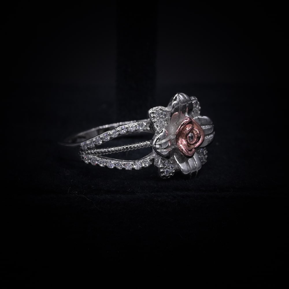 Royale Blossom Halo Ring – Italian 92.5 Silver Luxury Edition
