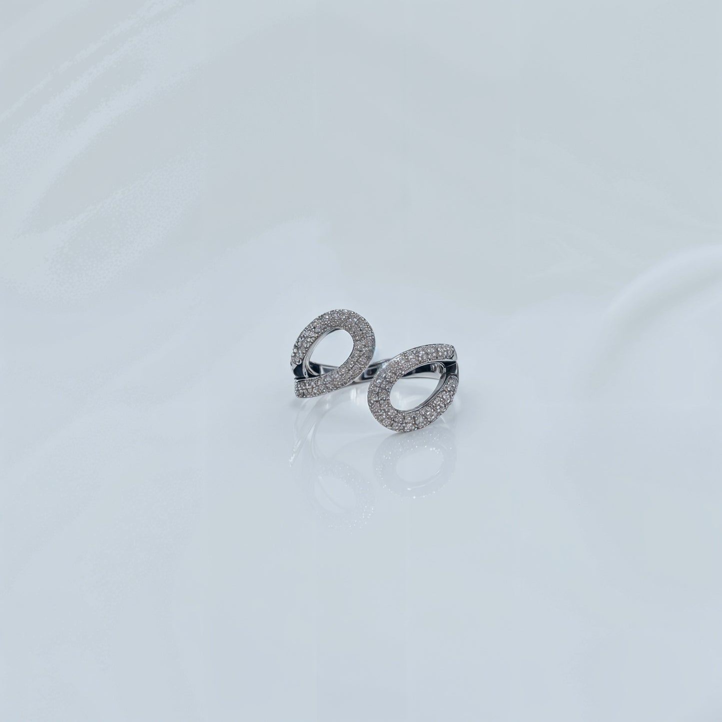 “Eternal Oval Radiance Ring in Italian 92.5 Silver”