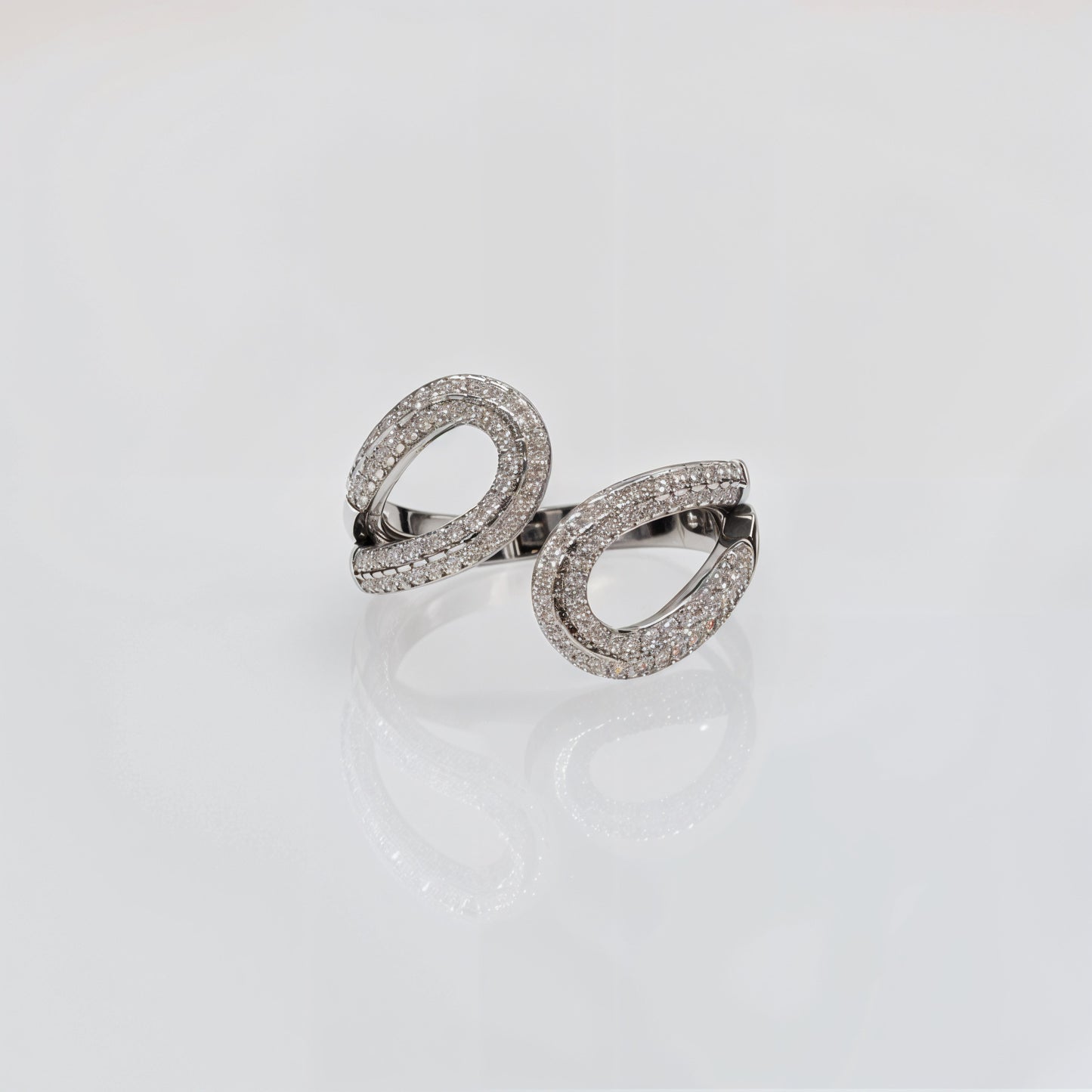 “Eternal Oval Radiance Ring in Italian 92.5 Silver”
