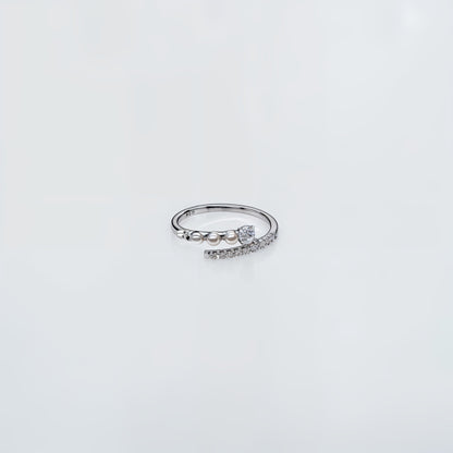“Pearl Grace Dual-Band Ring – Italian 92.5 Silver with CZ Elegance”